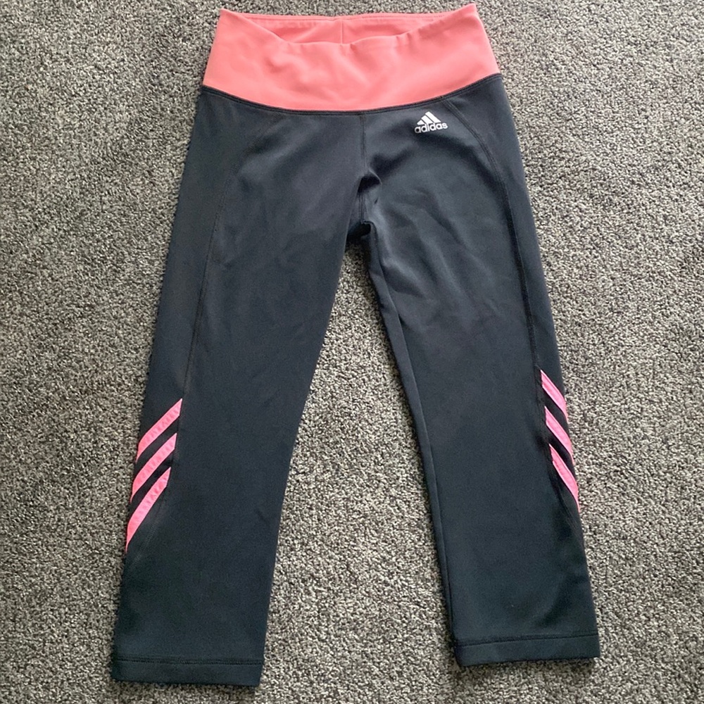 Girls size small adidas capri